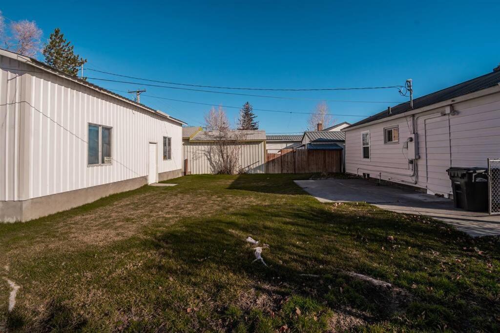 Professionally Designed Central Idaho Falls Home - 4 Bed 2 Bath Exterior foto